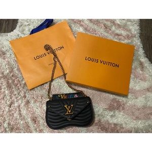 LOUIS VUITTON NEW WAVE MM CHAIN BLACK BAG 2018